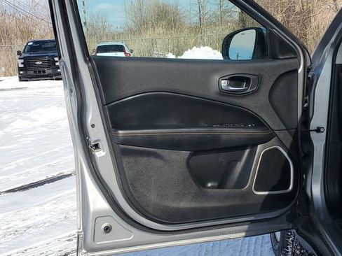 Used 2019 Jeep Compass Latitude w/ Popular Equipment Group image 21