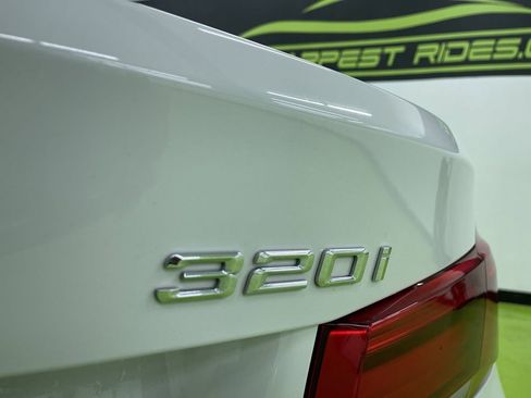 Used 2017 BMW 320i xDrive xDrive image 13