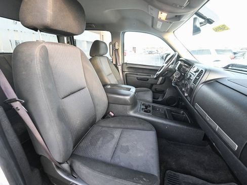 Used 2011 Chevrolet Silverado 2500 LT w/ Interior Plus Package image 24