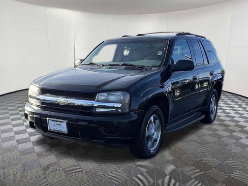 Used 2008 Chevrolet TrailBlazer 4WD w/ Smoker's Package image 3