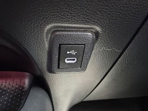 Used 2025 Toyota Corolla LE image 20