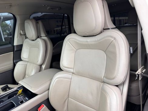 Used 2023 Lincoln Aviator Reserve w/ Equipment Group 201A image 14