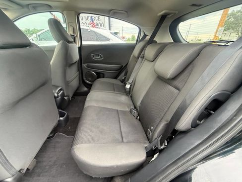Used 2022 Honda HR-V EX image 9