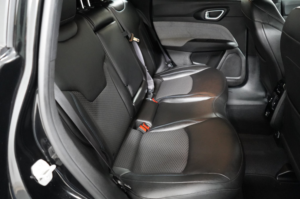 Certified 2024 Jeep Compass Latitude AWD/4WD image 20
