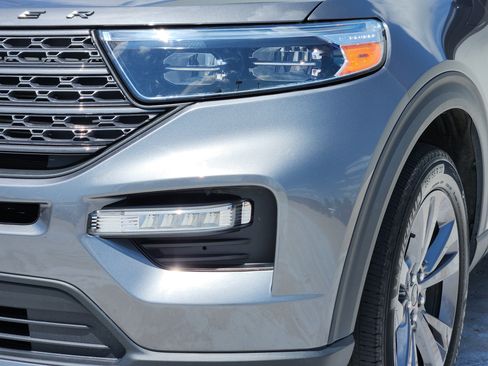 Used 2023 Ford Explorer XLT w/ Equipment Group 202A AWD/4WD image 11