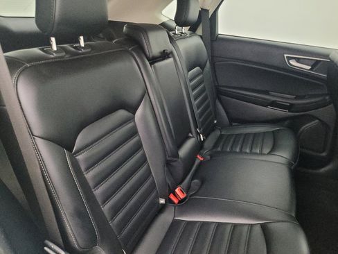 Used 2021 Ford Edge SEL FWD image 19