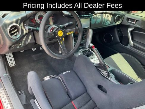 Used 2017 Toyota 86 RWD image 4