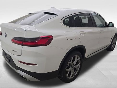 Certified 2025 BMW X4 xDrive30i w/ Premium Package image 9