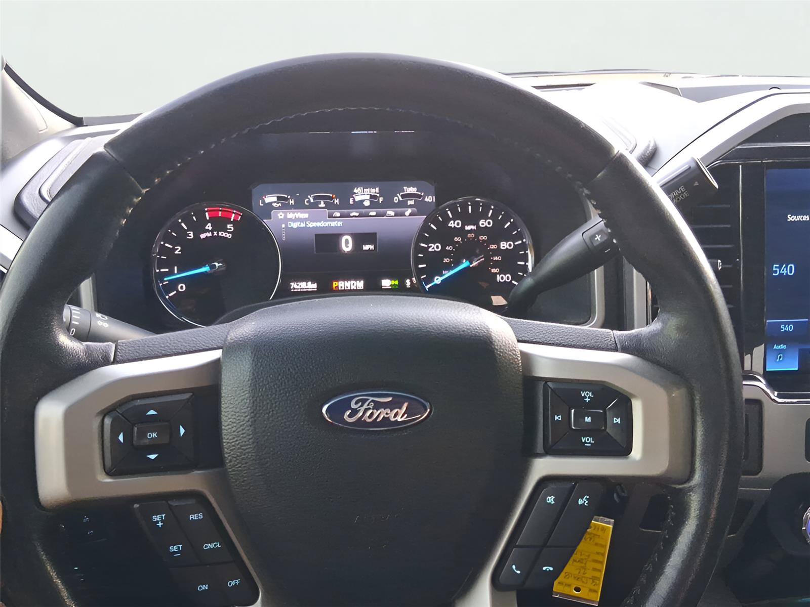 Certified 2022 Ford F250 Lariat w/ Lariat Value Package AWD/4WD image 16