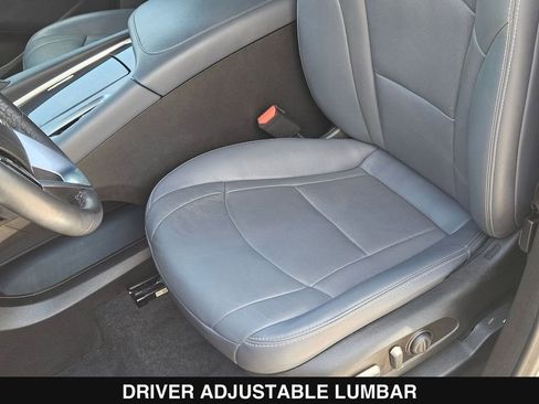 Used 2023 Buick Enclave Essence w/ Sport Touring Edition FWD image 16