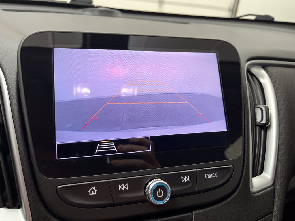 Used 2021 Chevrolet Malibu LS FWD image 22