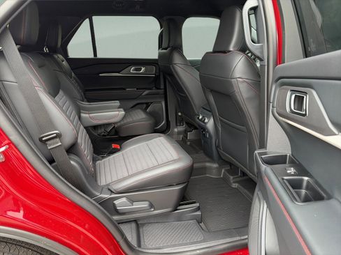 New 2026 Ford Explorer ST-Line w/ ST-Line Street Pack RWD image 17