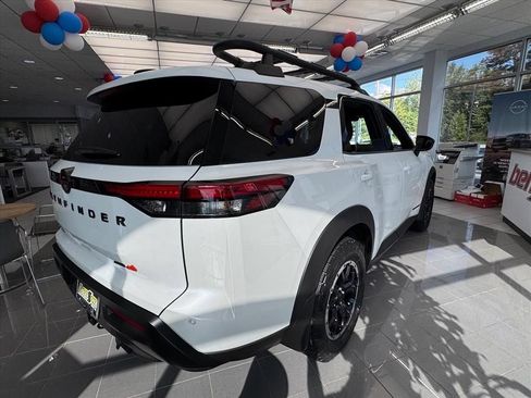 New 2026 Nissan Pathfinder Rock Creek AWD/4WD image 3