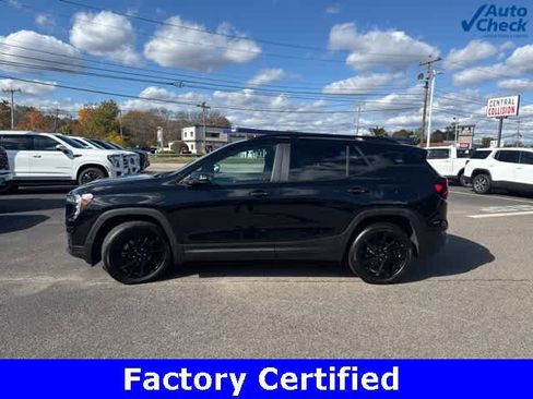 Certified 2024 GMC Terrain SLE w/ Driver Convenience Package image 4