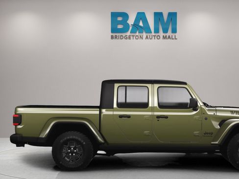 New 2025 Jeep Gladiator Willys image 15