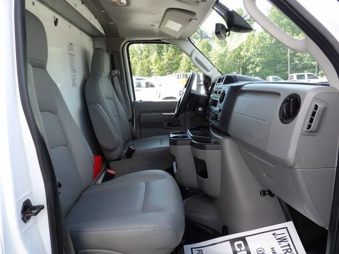 Used 2021 Ford E-350 and Econoline 350 Super Duty RWD image 24