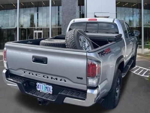 Used 2023 Toyota Tacoma TRD Off-Road w/ Black Out Package (TMS) AWD/4WD image 9