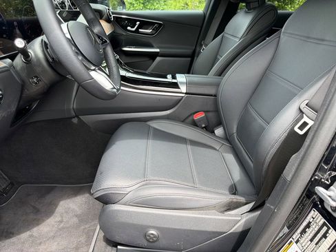 Used 2026 Mercedes-Benz GLC 300 4MATIC image 19