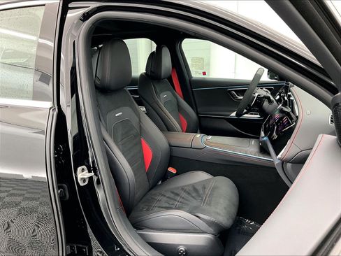 Used 2026 Mercedes-Benz E 53 AMG e 4MATIC Sedan image 6