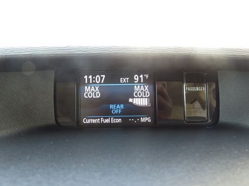 Used 2011 Toyota Sienna XLE w/ XLE Navigation Pkg FWD image 25