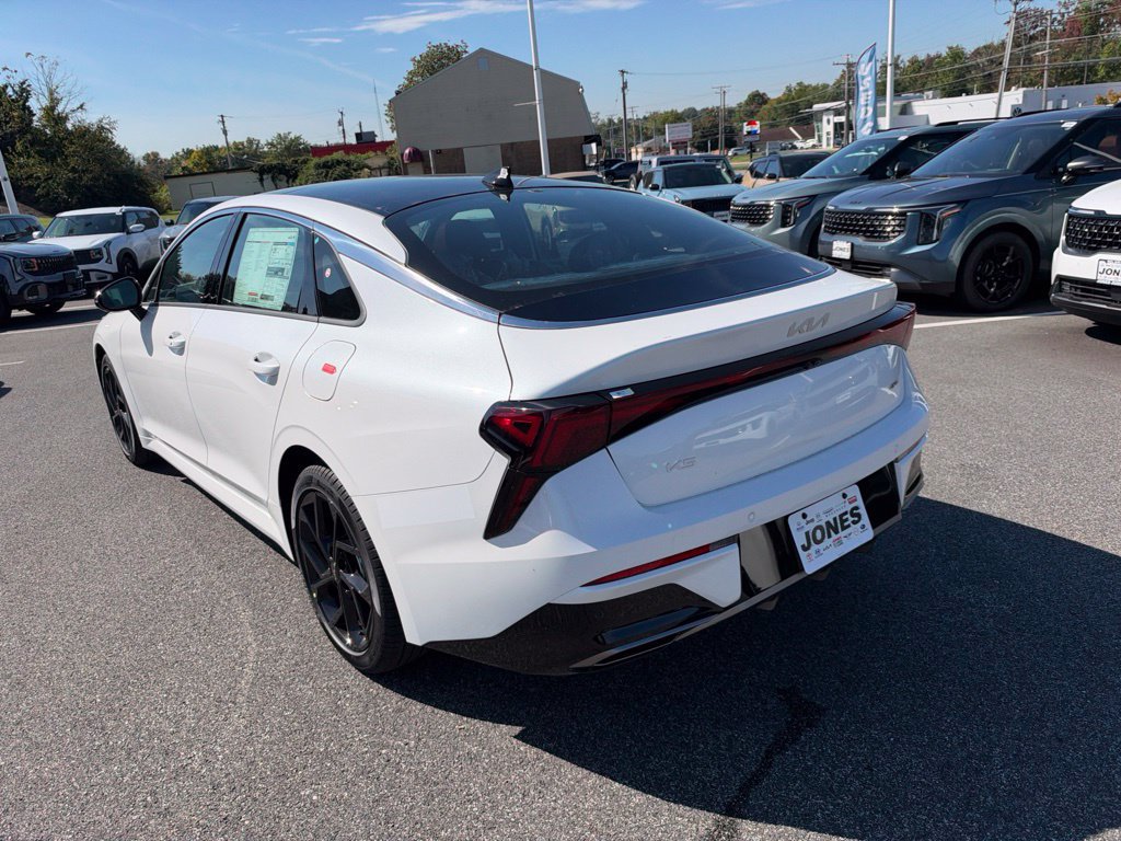New 2027 Kia K5 GT-Line FWD image 7