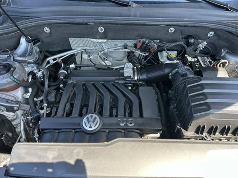 Used 2023 Volkswagen Atlas SE w/ Black Wheel Package AWD/4WD image 10