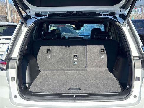 New 2026 Jeep Grand Cherokee Limited w/ Limited Altitude Package image 4