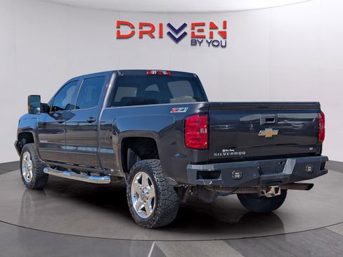 Used 2015 Chevrolet Silverado 2500 LT w/ LT Convenience Package image 3