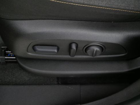 Used 2024 Chevrolet Equinox LT image 20