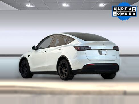 Used 2023 Tesla Model Y Long Range AWD/4WD image 3