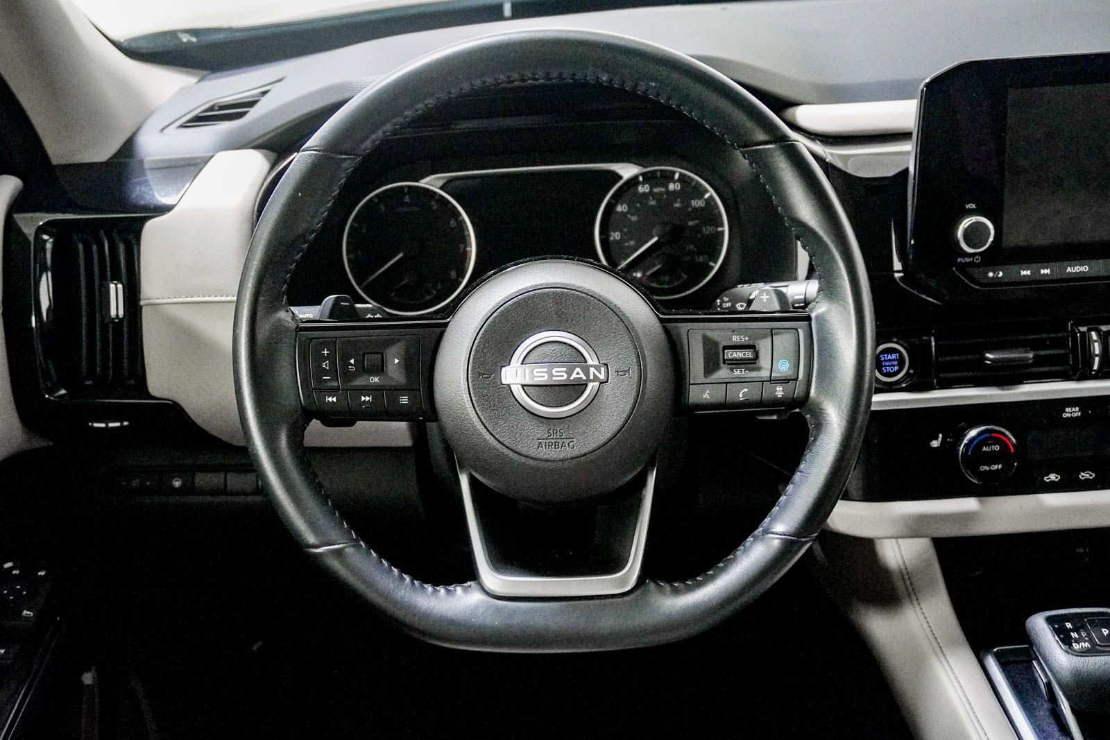 Used 2022 Nissan Pathfinder SV AWD/4WD image 22