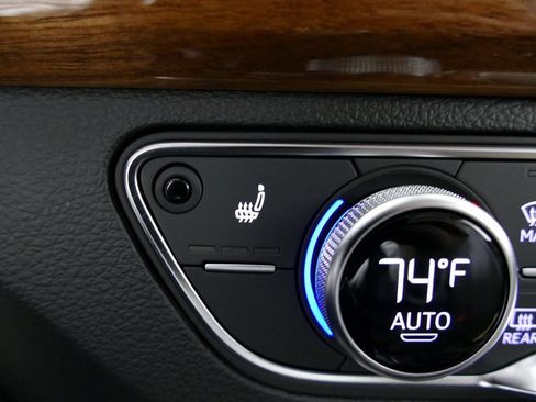 Used 2023 Audi Q5 2.0T Premium w/ Convenience Package image 20