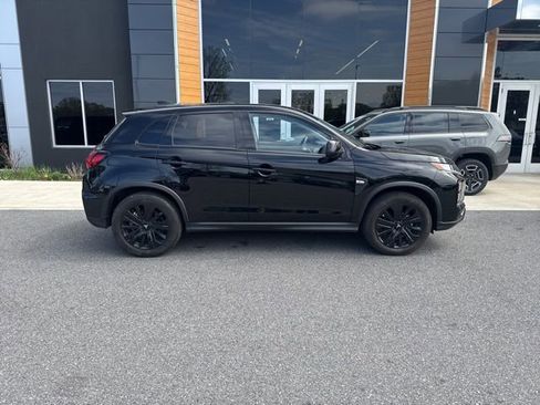 Used 2025 Mitsubishi Outlander Sport LE AWD/4WD image 7