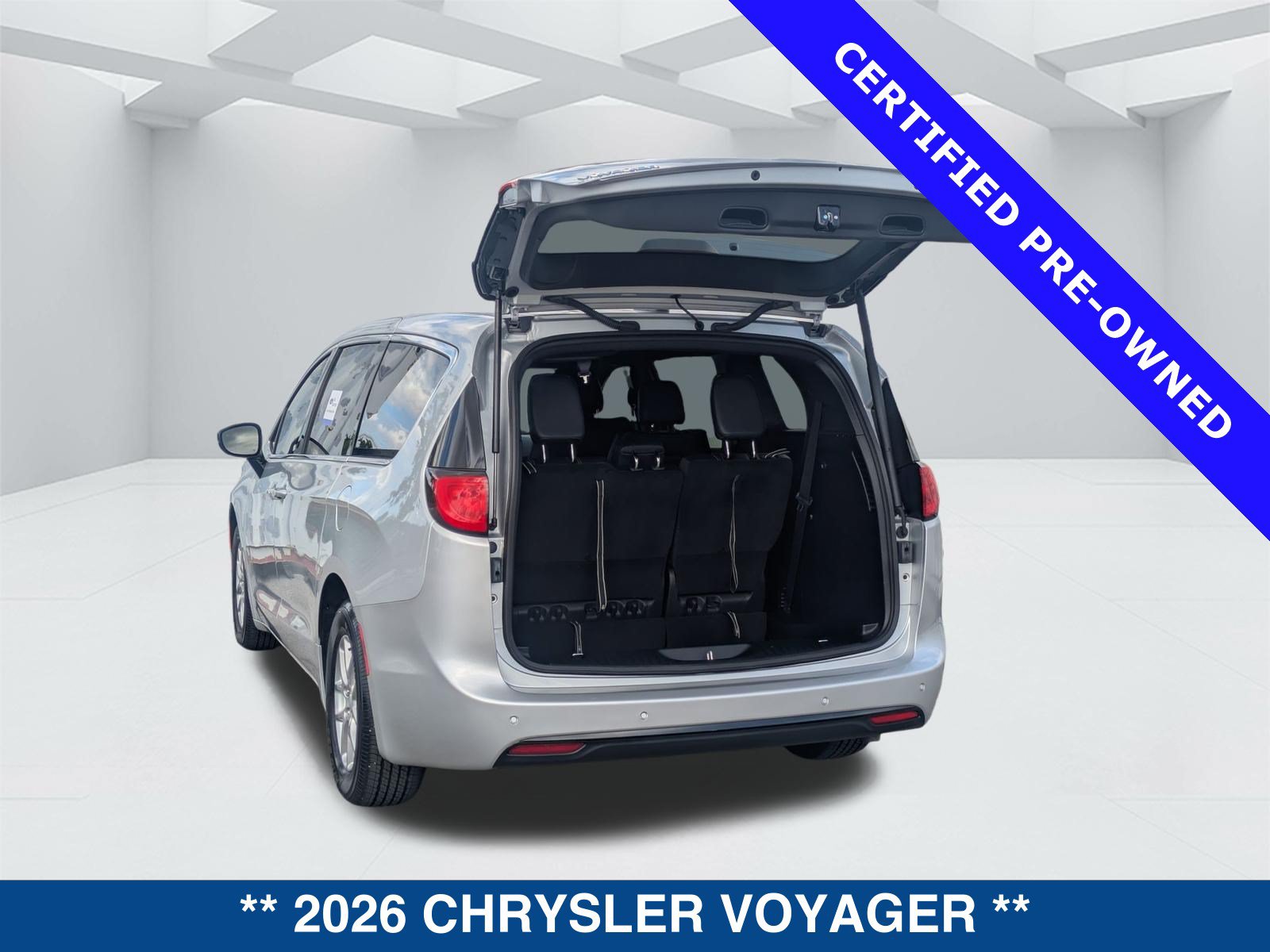 Used 2026 Chrysler Voyager LX FWD image 14