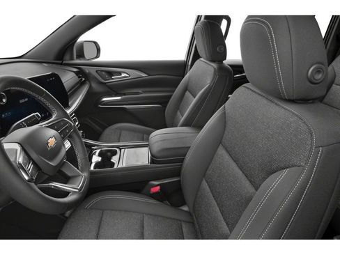 New 2025 Chevrolet Traverse LT w/ Driver Confidence Package image 6