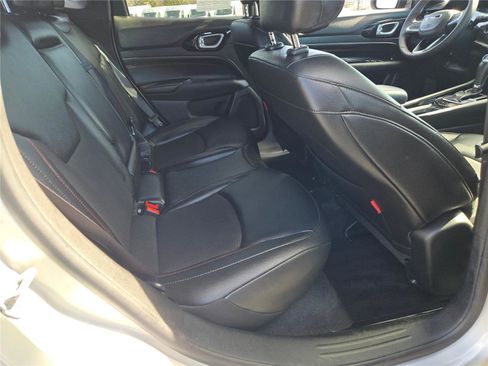 Certified 2025 Jeep Compass Trailhawk image 11