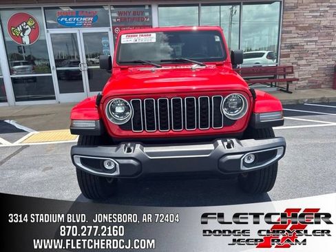 Certified 2025 Jeep Wrangler Unlimited Sahara AWD/4WD image 1