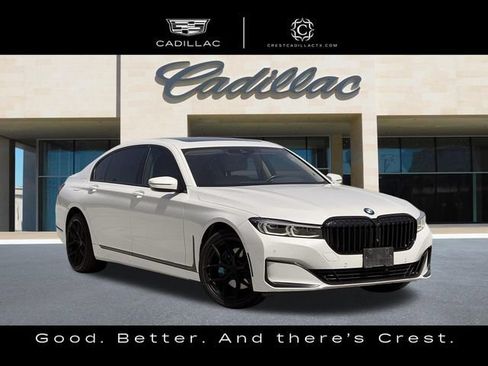 Used 2022 BMW 740i RWD image 2