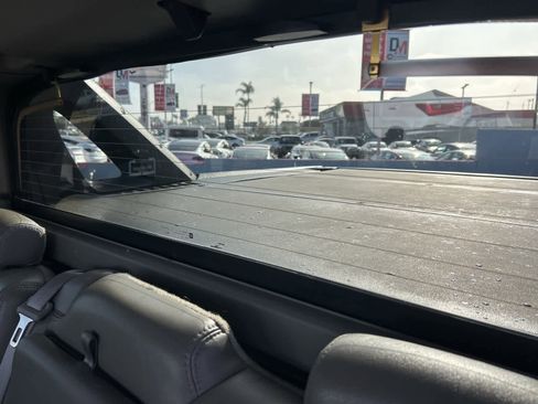 Used 2005 Chevrolet Avalanche Z71 w/ Sun And Sound Package image 39