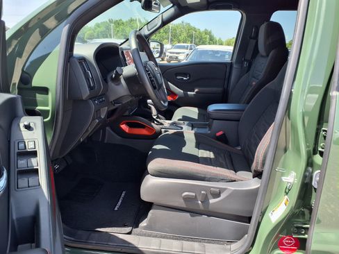 Used 2025 Nissan Frontier Pro-X RWD image 10