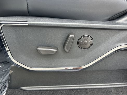 New 2026 Ford F250 Platinum w/ Tremor Off-Road Package image 19