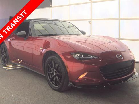 Used 2019 MAZDA MX-5 Miata Sport w/ I-ACTIVSENSE Sport Package RWD image 3