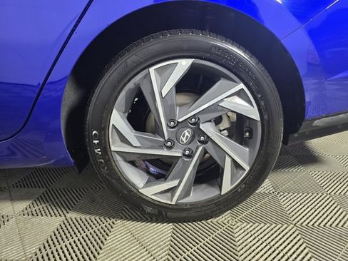 Used 2025 Hyundai Elantra Sport image 18