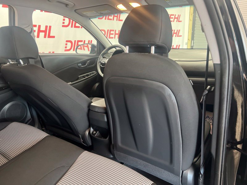 Used 2023 Hyundai Kona SE AWD/4WD image 11
