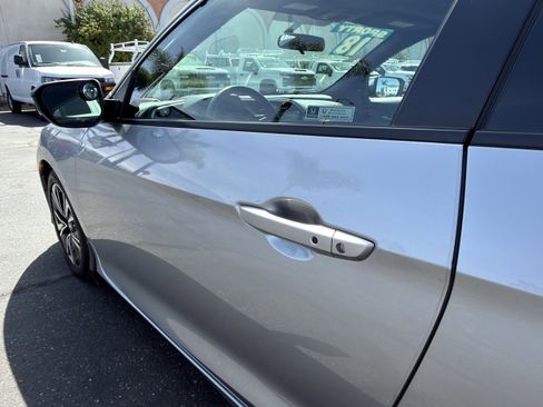 Used 2018 Honda Civic EX-T image 32