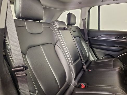 Used 2023 Jeep Grand Cherokee 4WD 4xe image 29