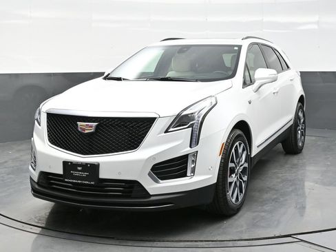 New 2025 Cadillac XT5 Sportv w/ Technology Package image 2