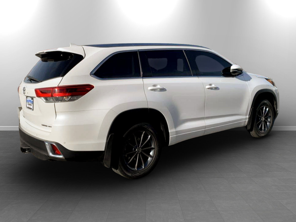 Used 2019 Toyota Highlander Limited AWD/4WD image 7