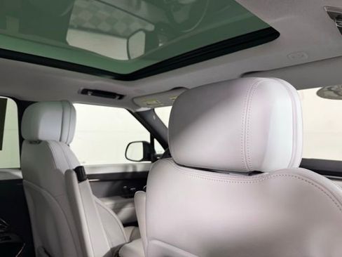 Used 2023 Land Rover Range Rover Sport SE image 28