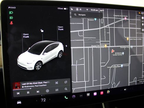 Used 2020 Tesla Model Y Long Range image 19